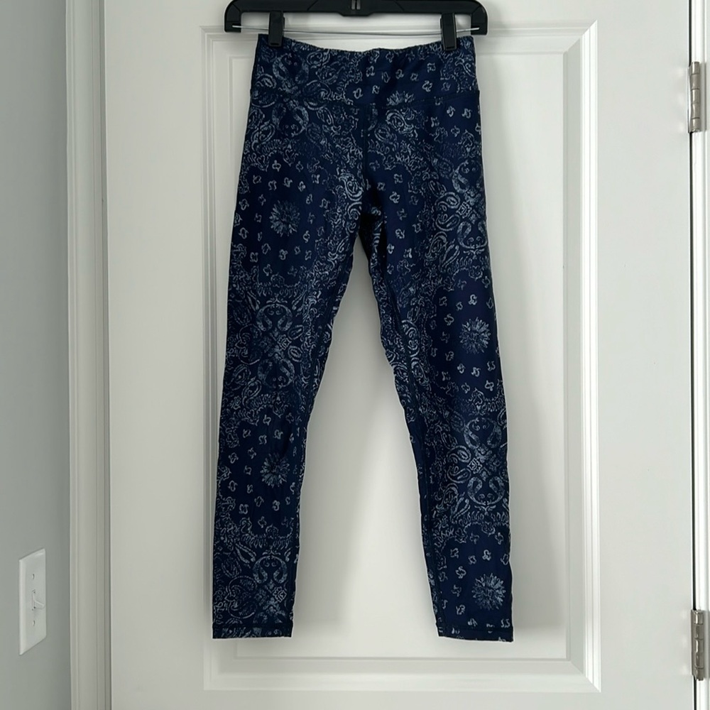 Aerie Blue paisley Leggings Comfortable and Versatile